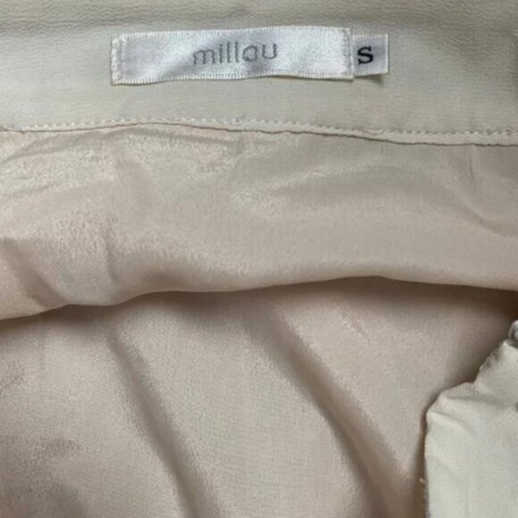 MILLOU Beautiful Multilayer Pleated Skirt. Size: small. Color: cream. Features: - Picture 3 of 4